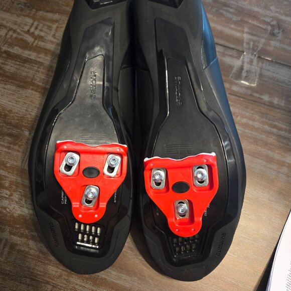 Mens Shimano Dynalast Cycling Road Shoe with Delta Cleats - Picture 3 of 6